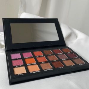 KAB cosmetics eye shadow palette